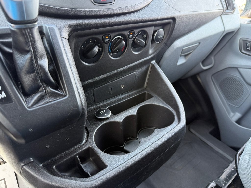 Used 2015 Ford Transit 250 130 Low Roof RWD image 19
