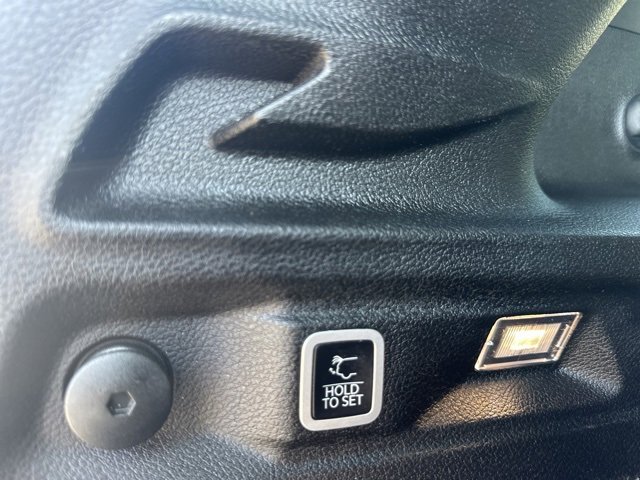 Used 2024 Jeep Grand Cherokee L Laredo image 23