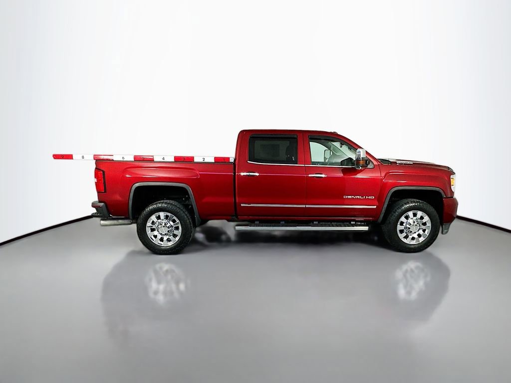 Used 2018 GMC Sierra 2500 Denali w/ Duramax Plus Package AWD/4WD image 8
