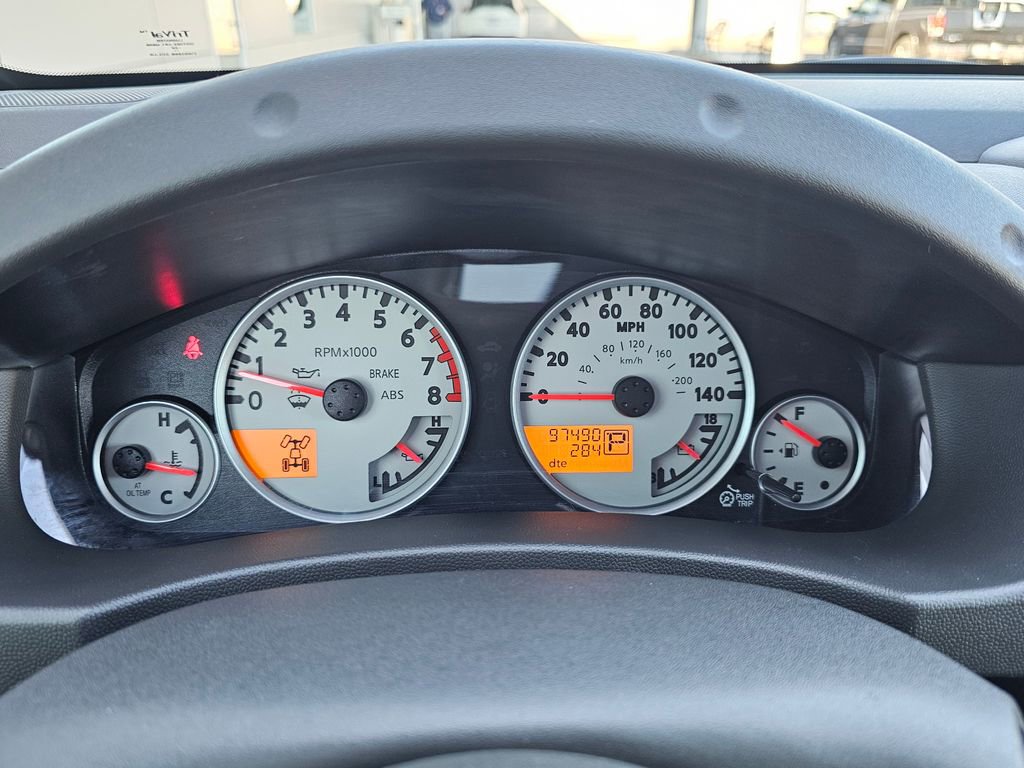 Used 2014 Nissan Frontier PRO-4X w/ Pro-4x Luxury Package AWD/4WD image 19