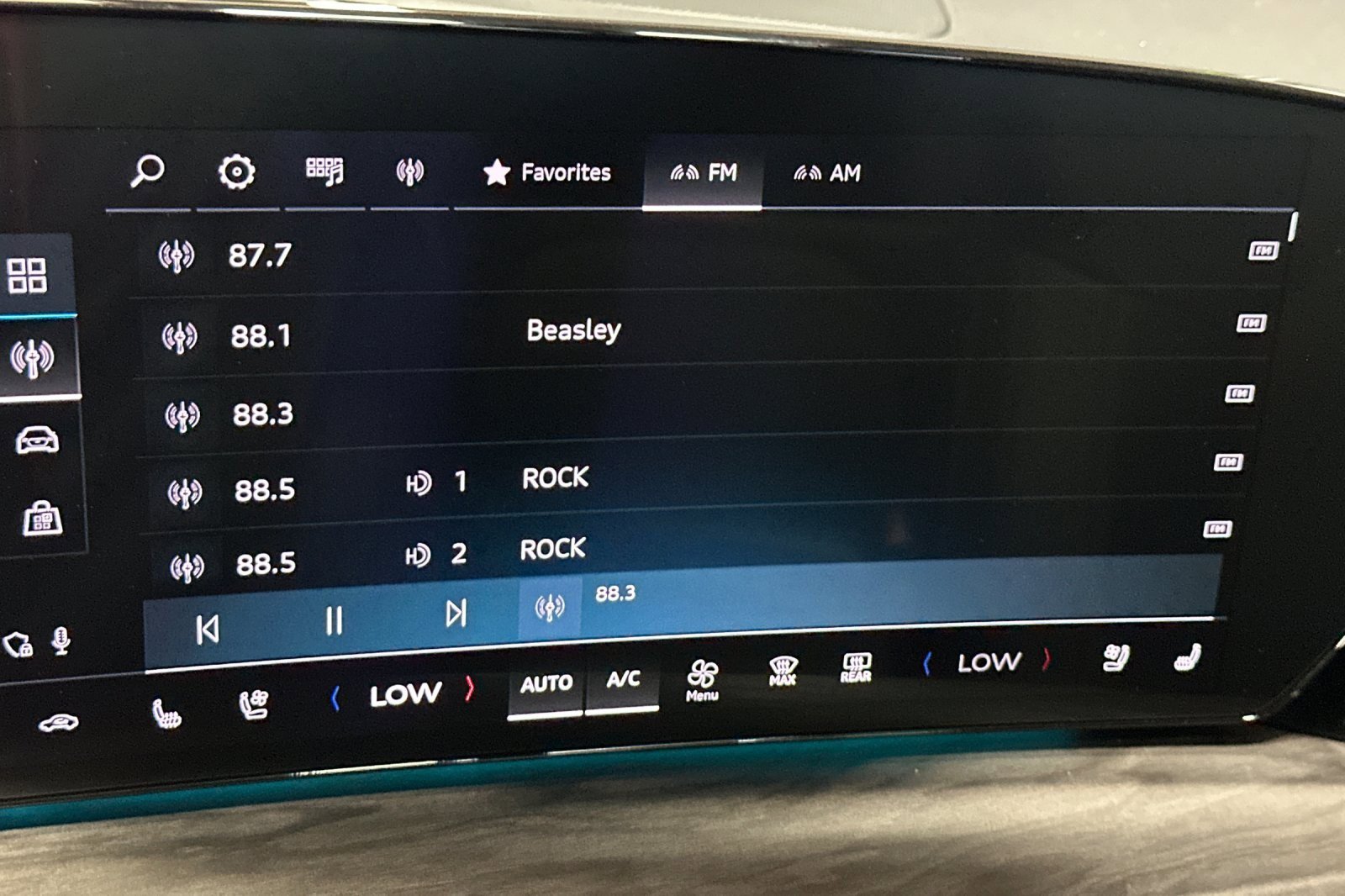 Used 2025 Audi Q5 Premium Plus w/ Premium Plus image 17