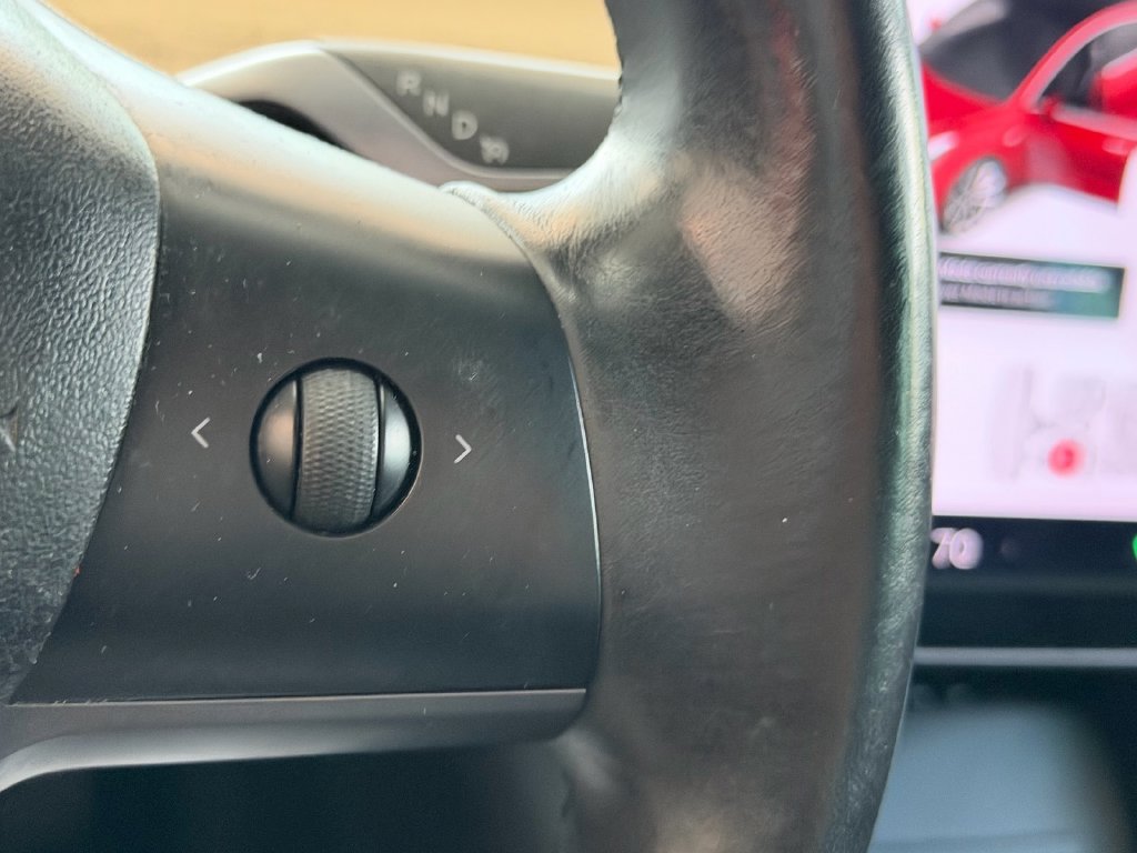 Used 2018 Tesla Model 3 Long Range RWD image 17