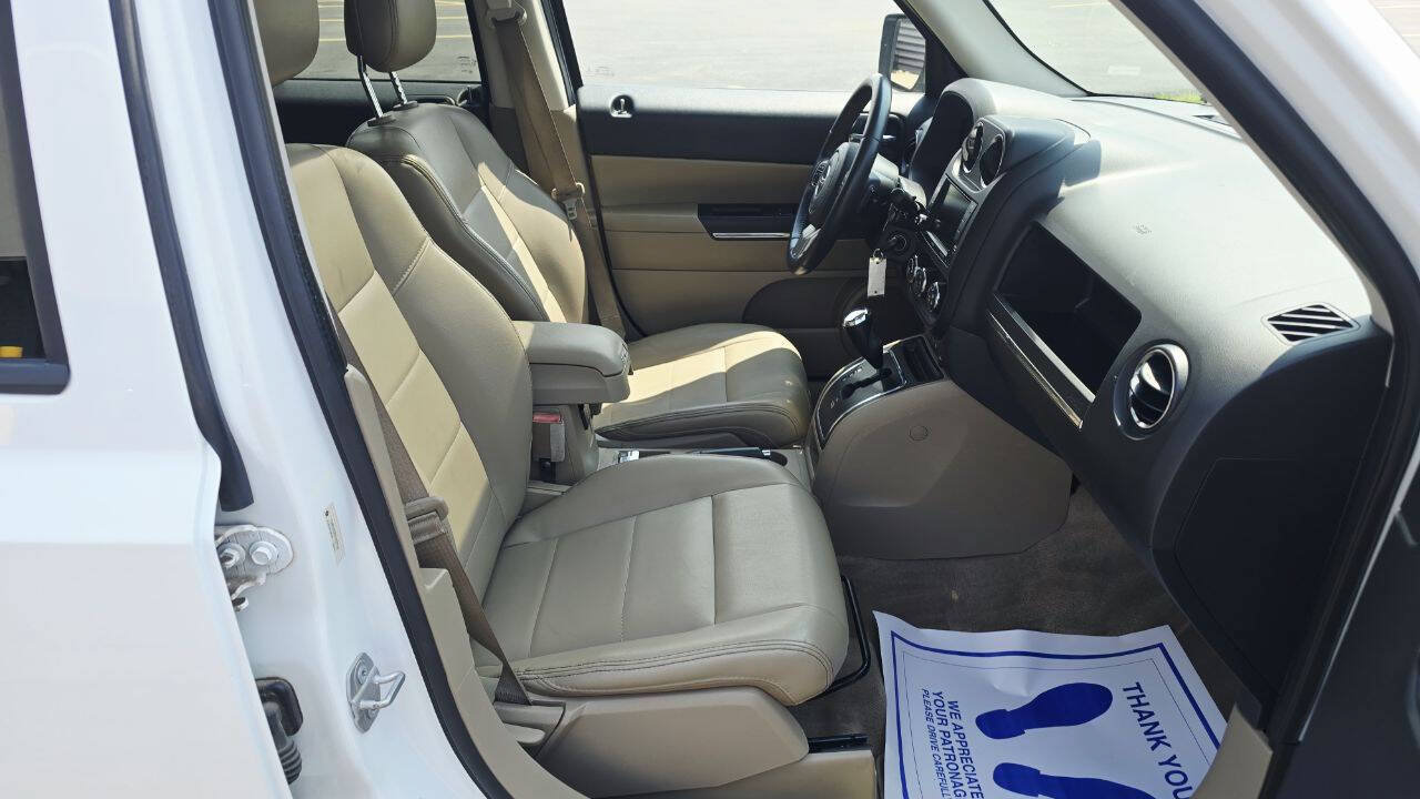 Used 2015 Jeep Patriot Limited w/ Sun/Sound Group AWD/4WD image 16