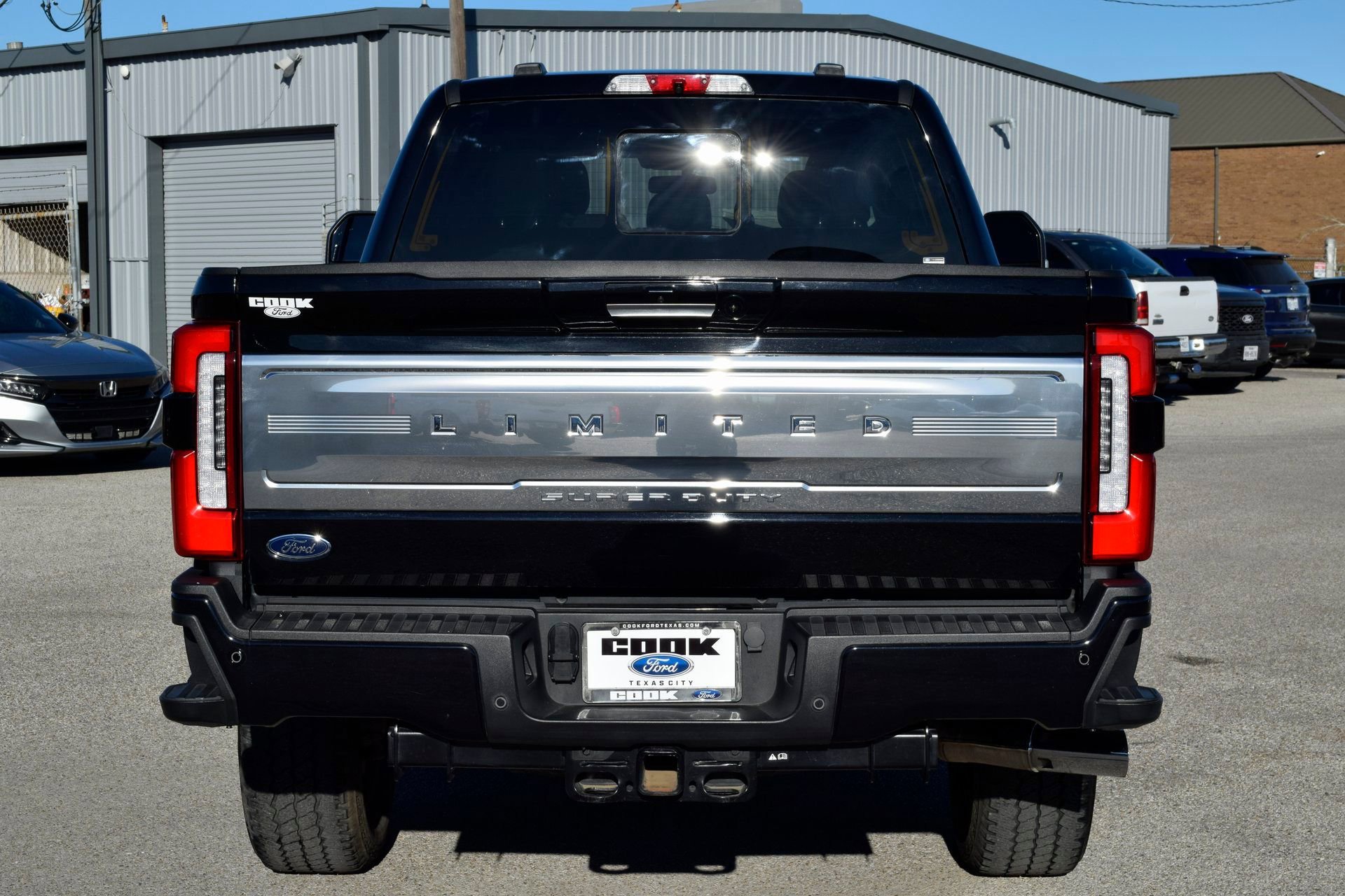 Used 2024 Ford F250 Limited w/ FX4 Off-Road Package image 10