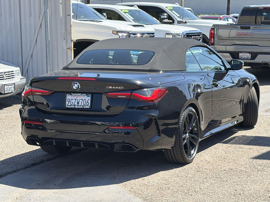 Used 2024 BMW M440i Convertible w/ Shadowloine Package RWD image 5