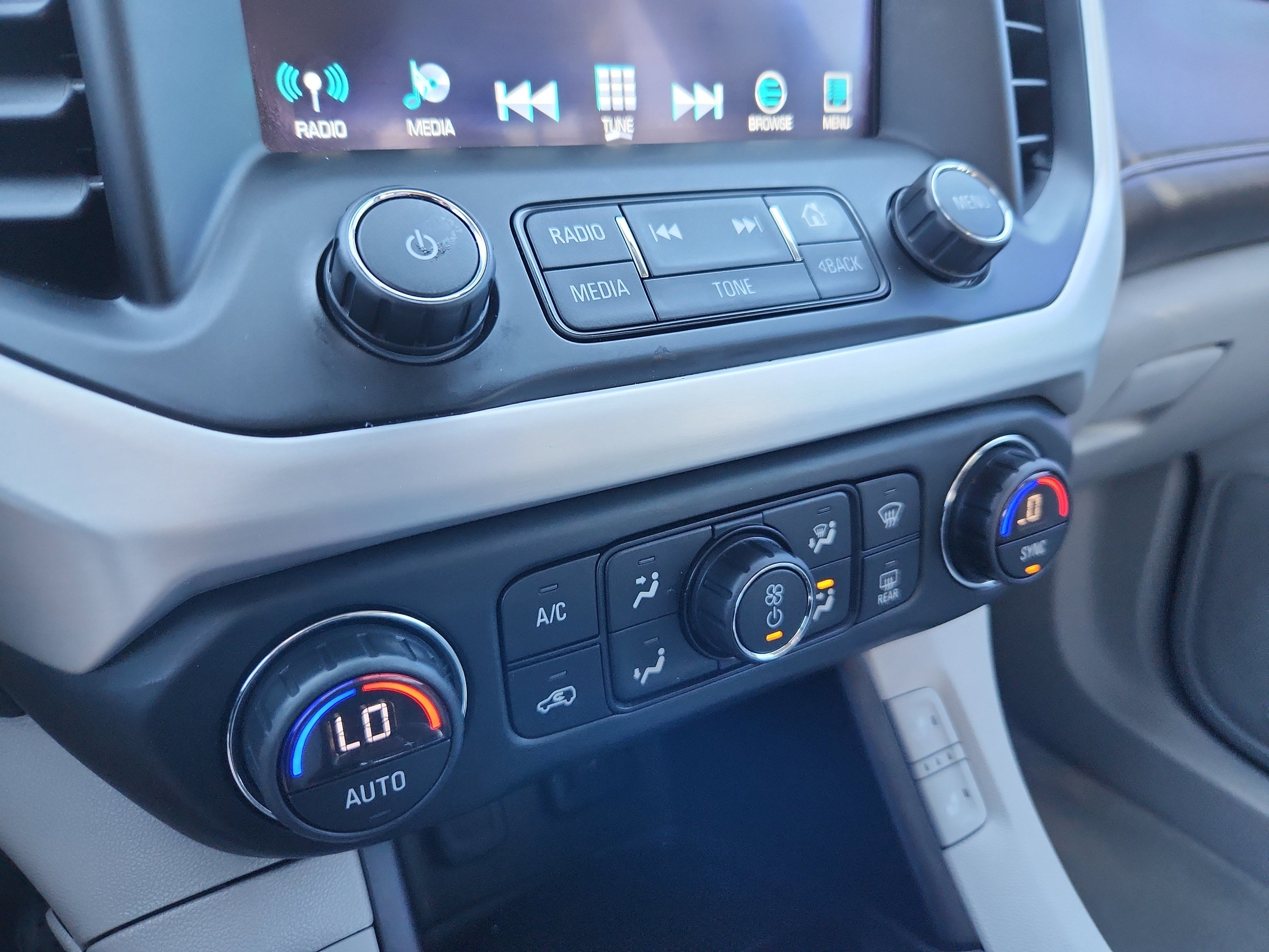 Used 2019 GMC Acadia SLT image 21