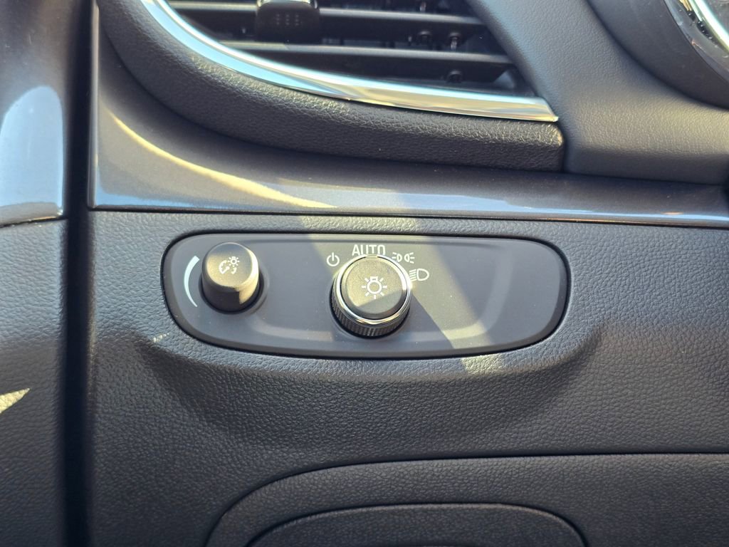 Used 2019 Buick Encore Preferred w/ Safety Package image 33