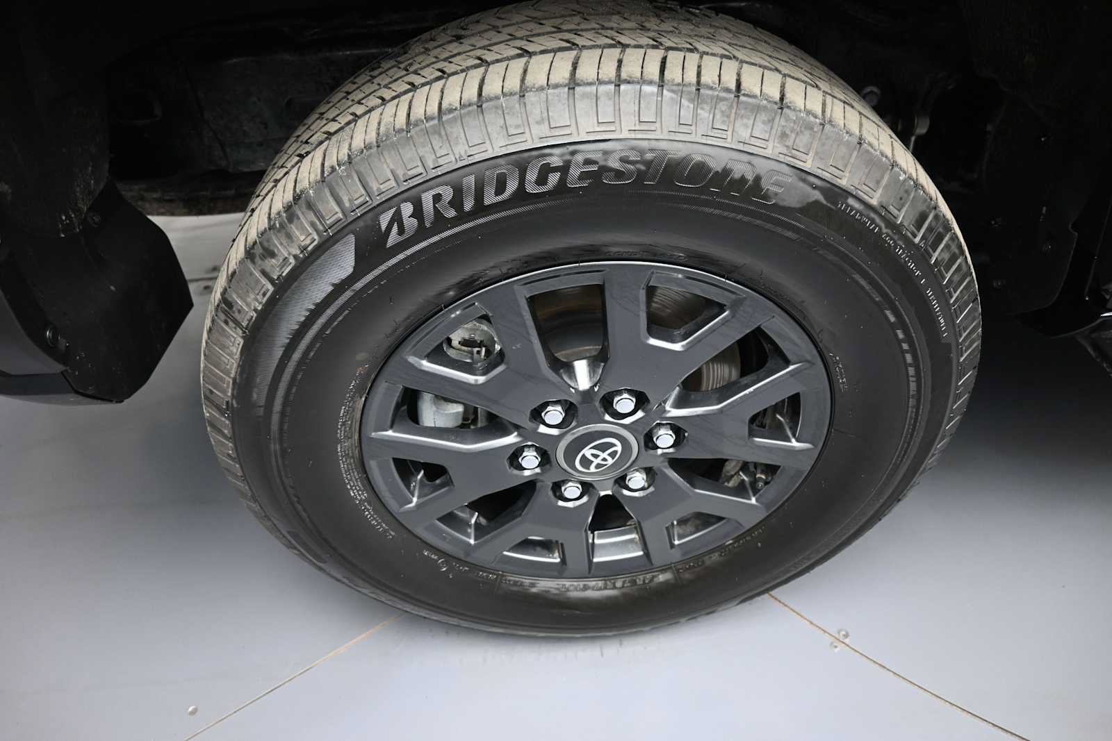 Certified 2025 Toyota 4Runner SR5 AWD/4WD image 12