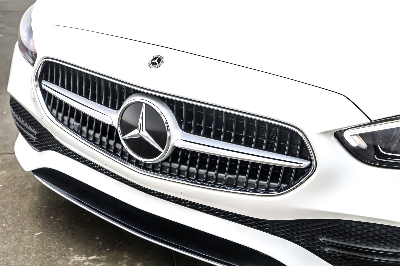 Used 2023 Mercedes-Benz C 300 Sedan image 13