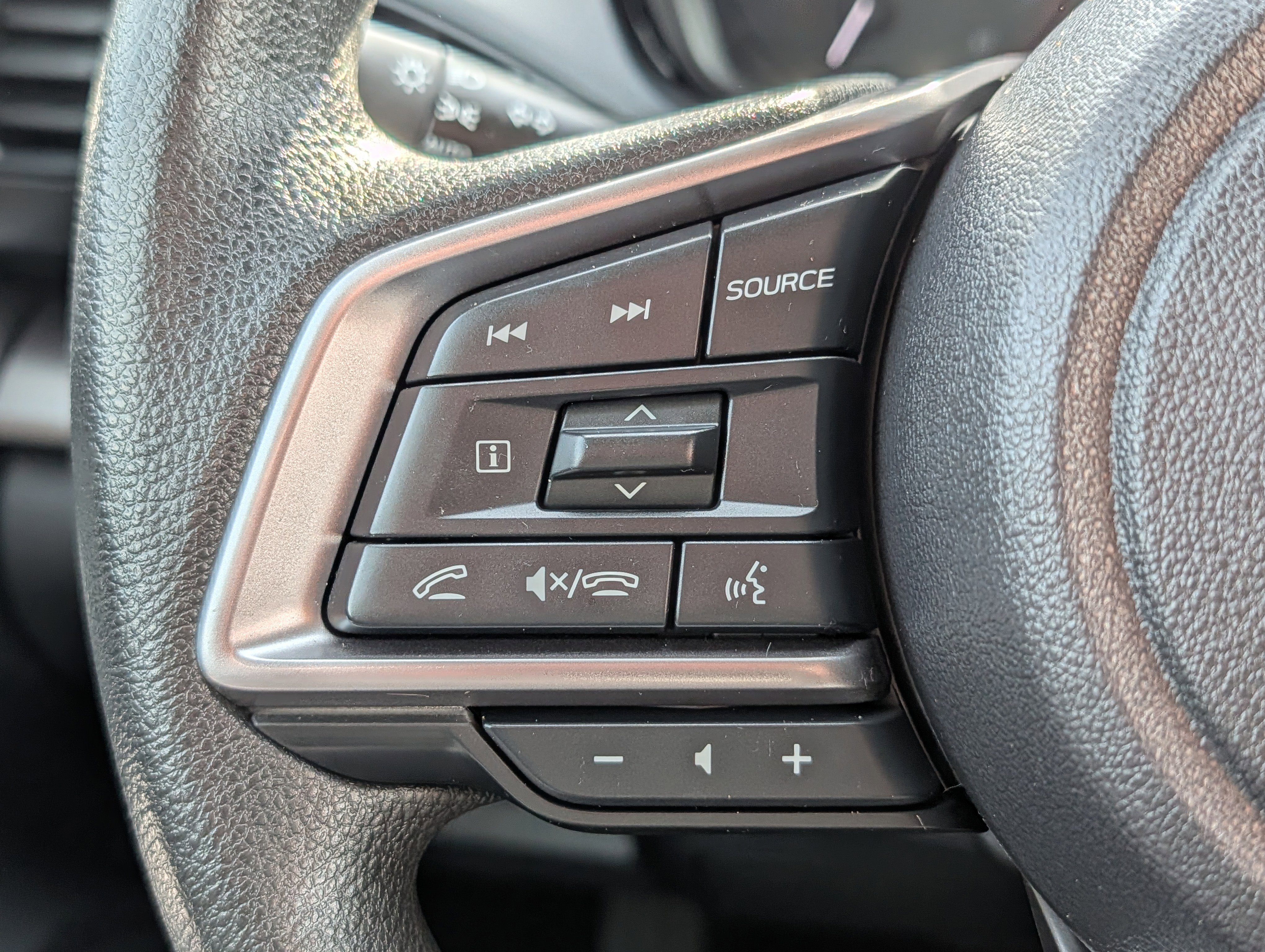 Certified 2025 Subaru Impreza 2.0i image 26