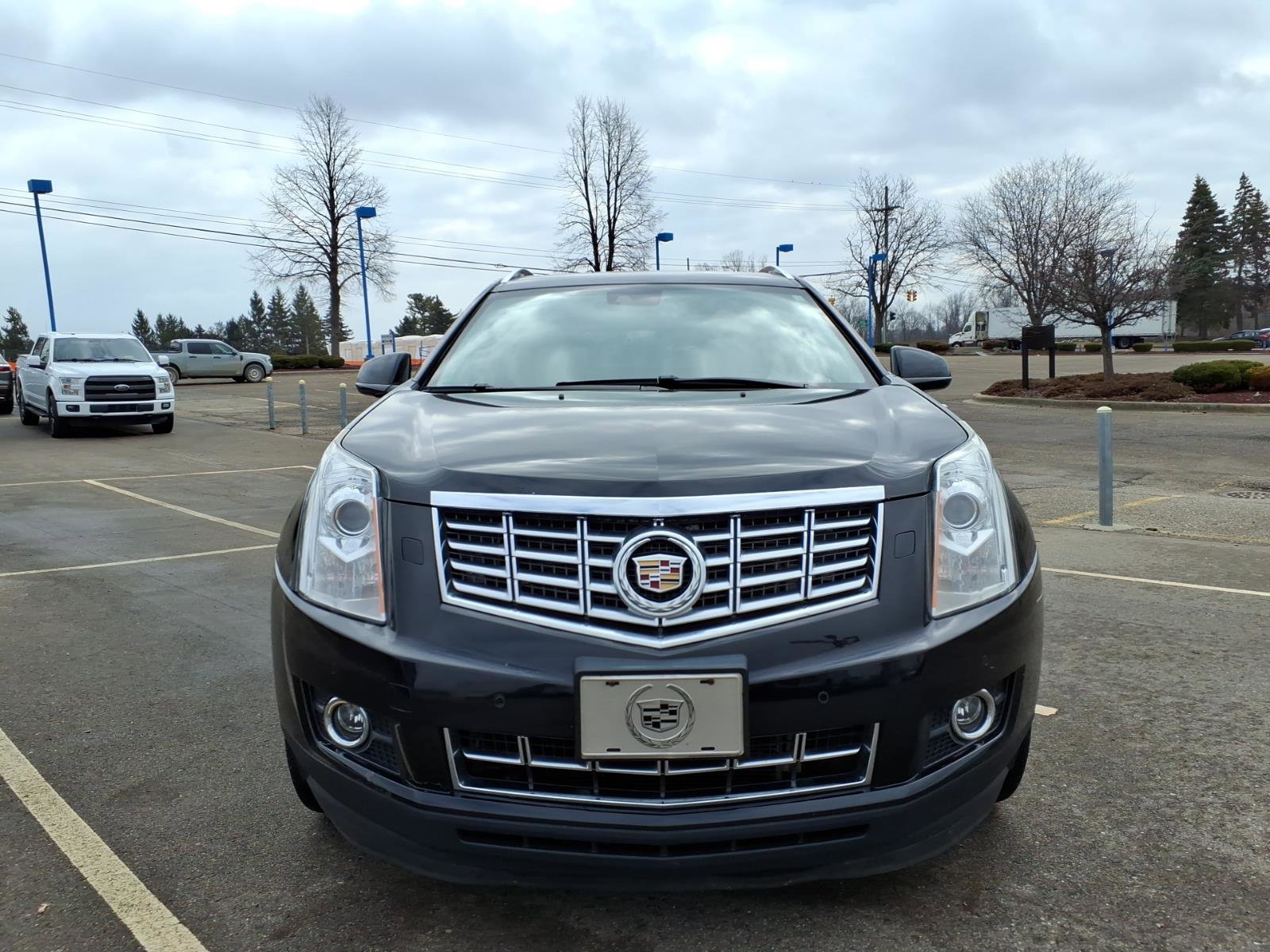 Used 2014 Cadillac SRX Performance w/ Driver Awareness Package image 2