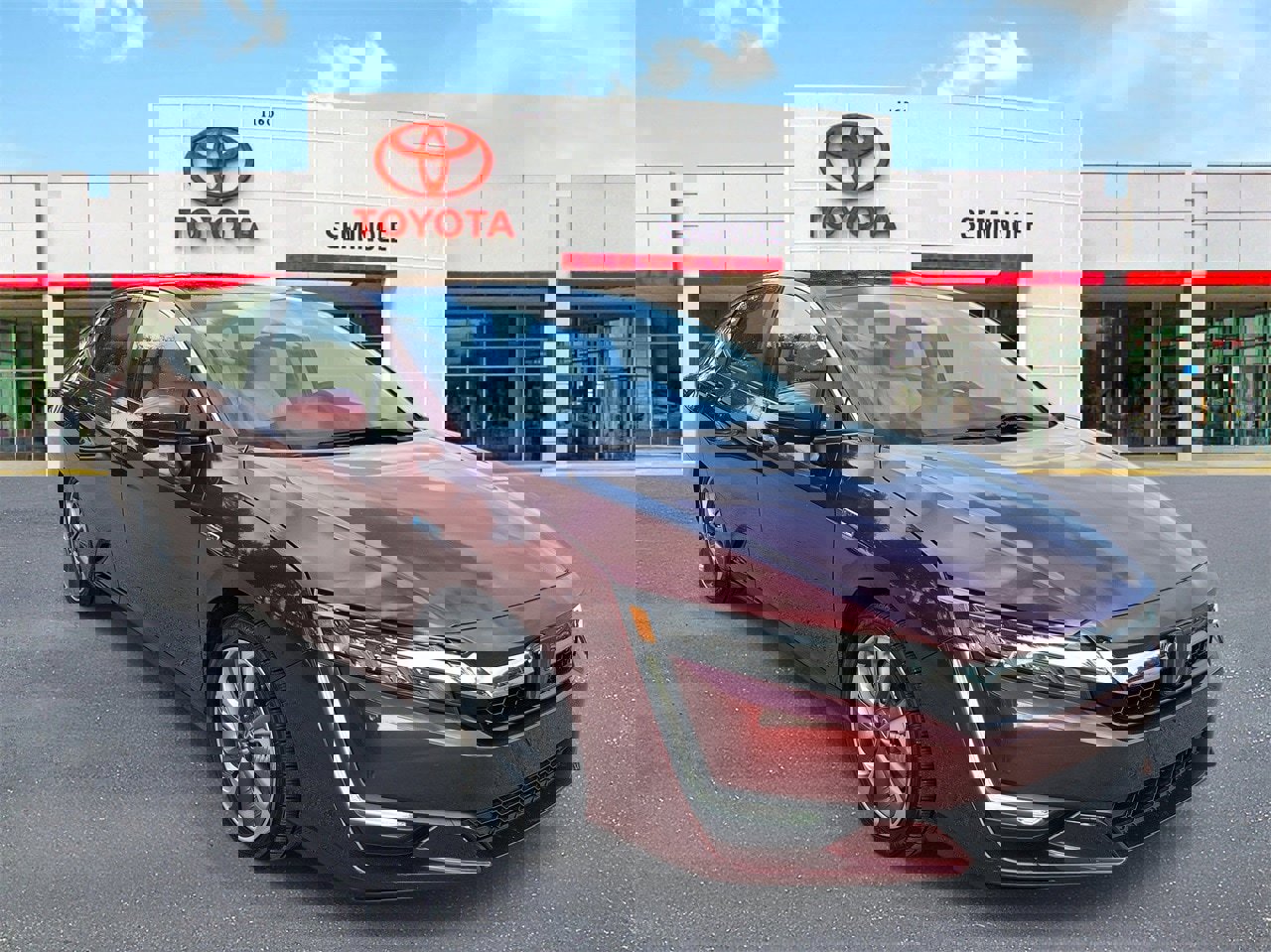 Used 2018 Honda Clarity Plug-In Hybrid image 2