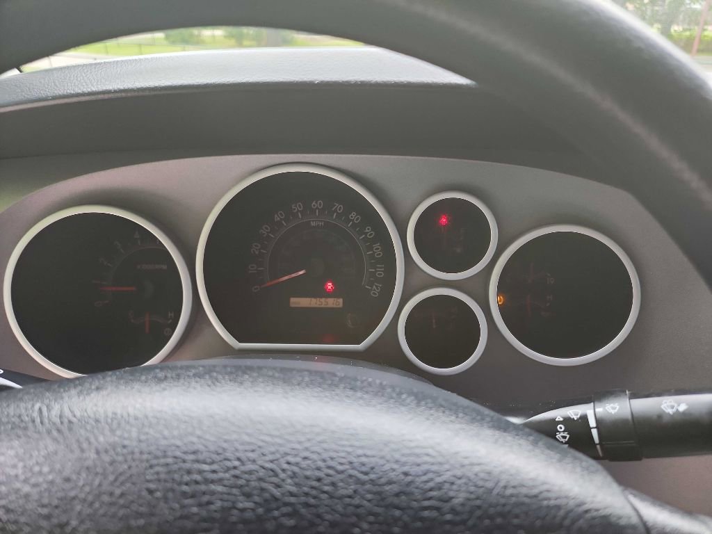 Used 2013 Toyota Tundra 2WD CrewMax w/ Tow Pkg image 23