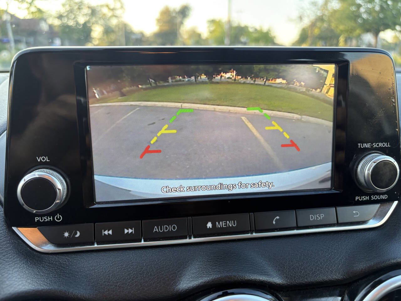 Used 2020 Nissan Sentra S image 32