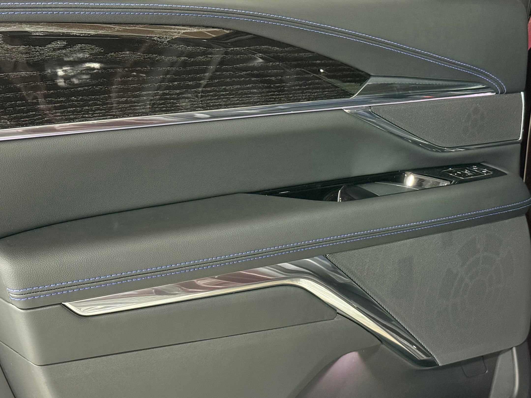 New 2026 Cadillac Escalade IQ Sport 1 w/ LPO, Floor Liner Package image 40