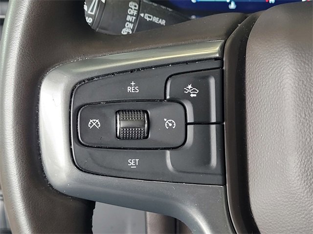 Used 2024 Chevrolet Suburban LT image 25