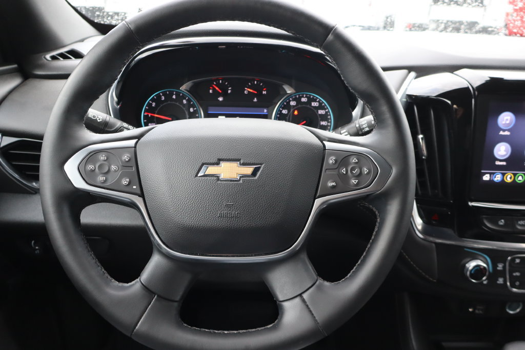 Used 2023 Chevrolet Traverse LT w/ LT Premium Package AWD/4WD image 6