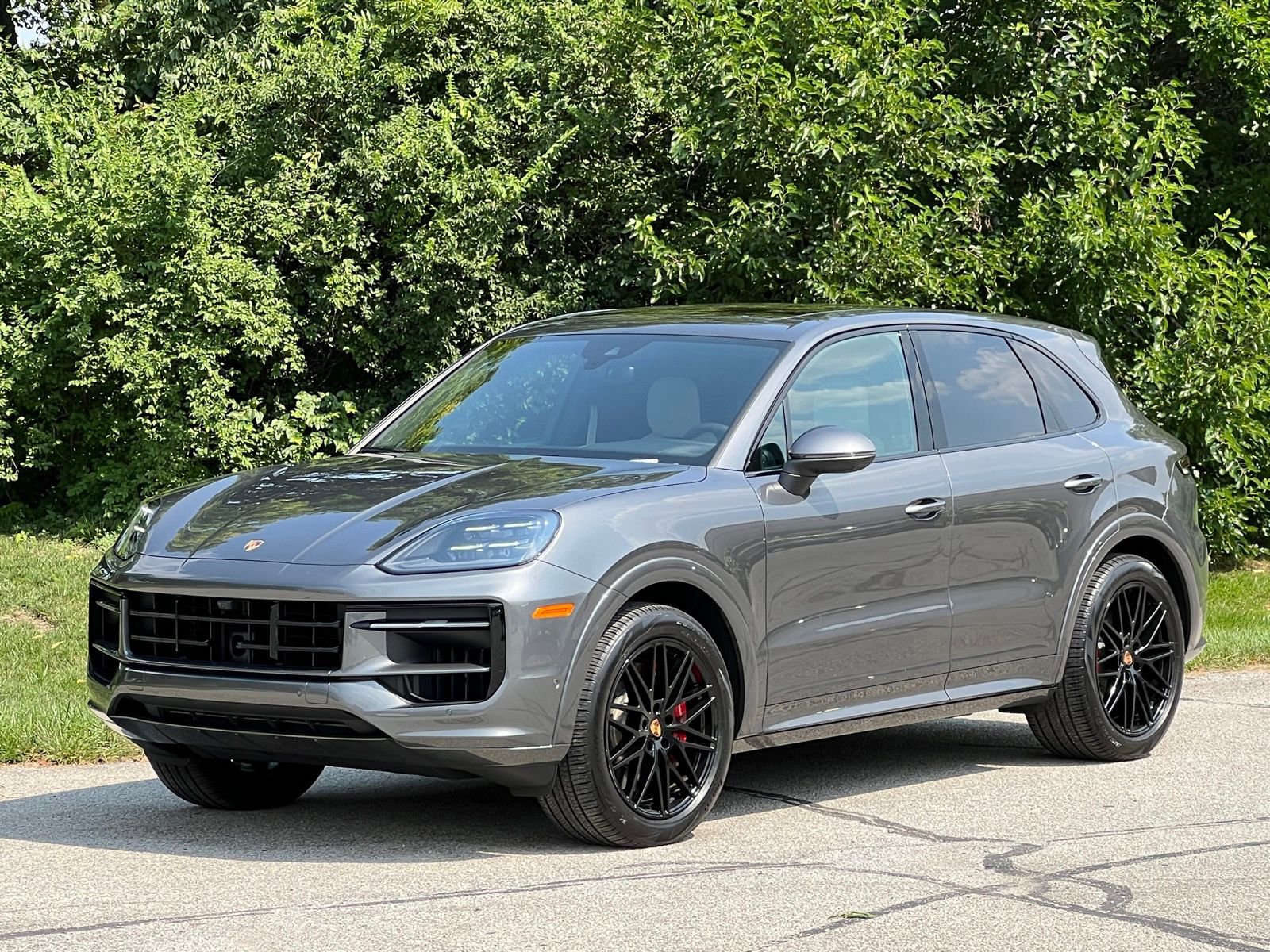 New 2025 Porsche Cayenne S image 1