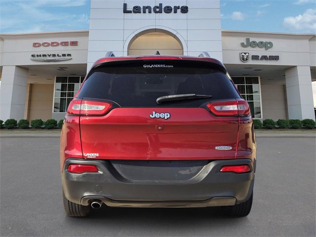 Used 2017 Jeep Cherokee Latitude image 4