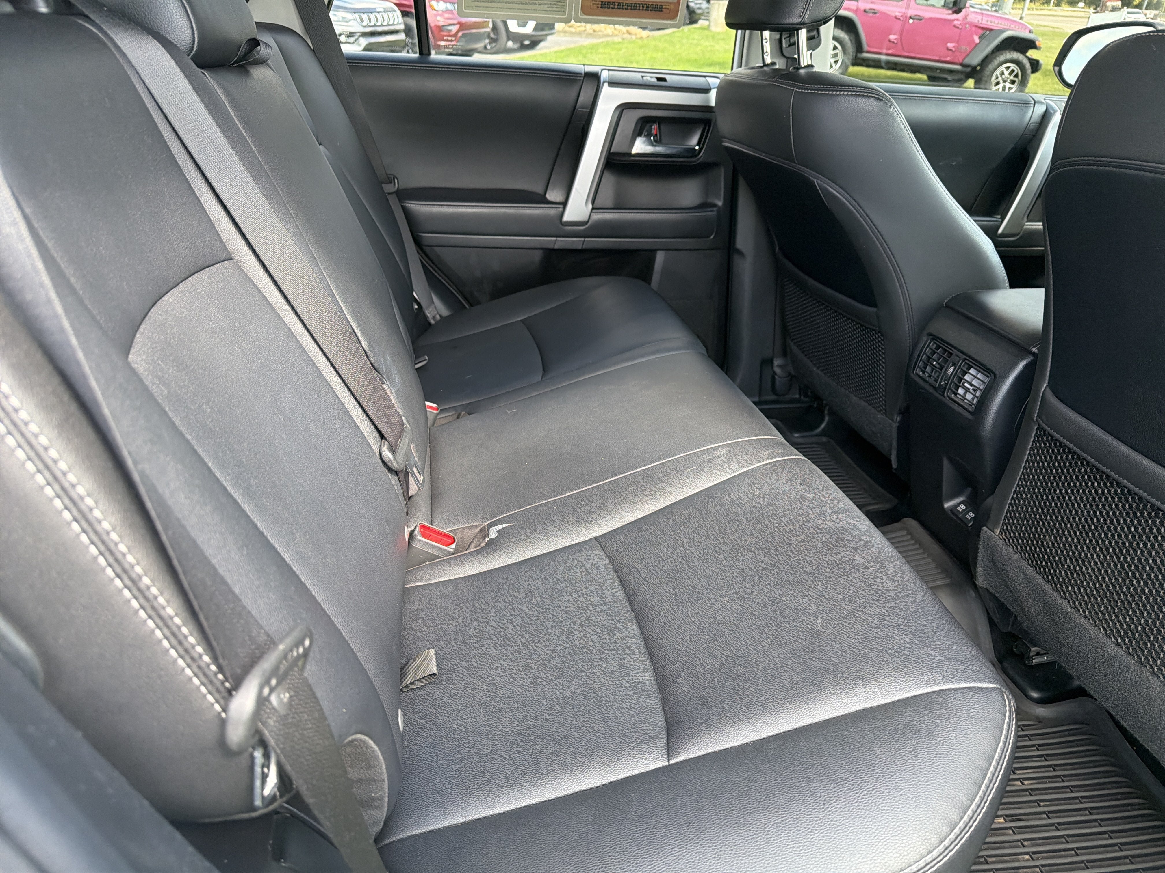 Used 2022 Toyota 4Runner TRD Sport AWD/4WD image 28