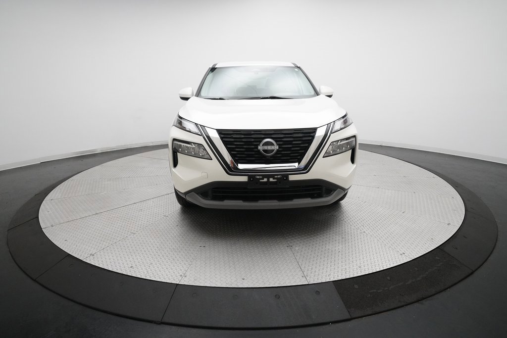 Used 2023 Nissan Rogue SV image 11