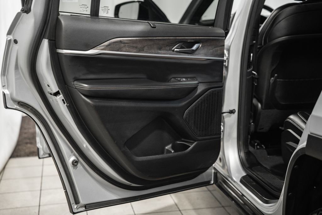 Certified 2024 Jeep Grand Cherokee L Limited w/ Luxury Tech Group II image 44