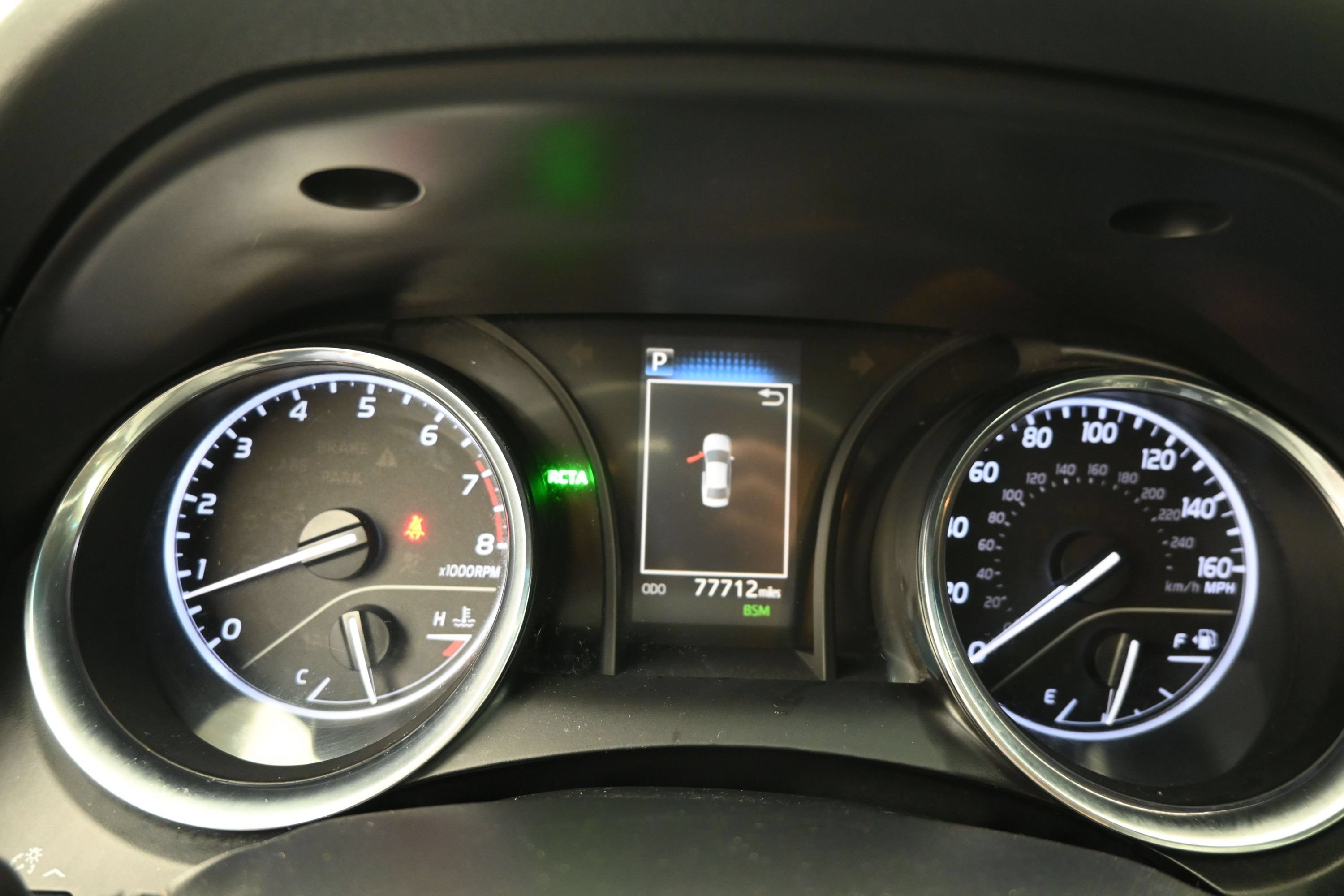 Used 2019 Toyota Camry SE w/ Convenience Package FWD image 13