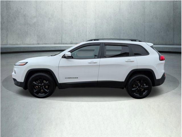 Used 2016 Jeep Cherokee Latitude w/ Cold Weather Group AWD/4WD image 2