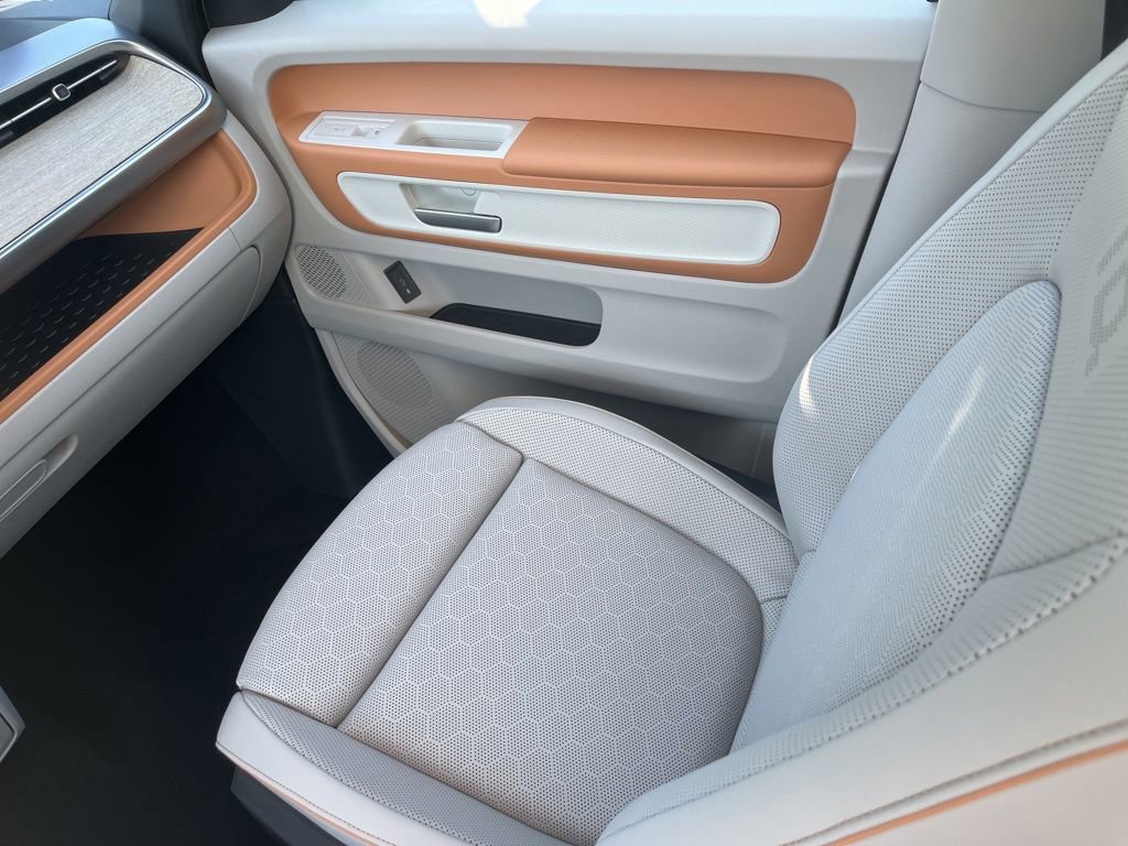 New 2025 Volkswagen ID. Buzz 1st Edition image 26