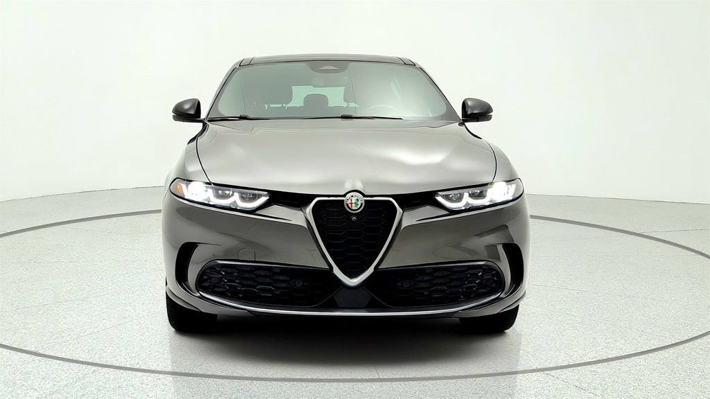 Used 2024 Alfa Romeo Tonale Ti w/ Active Assist Package AWD/4WD image 2