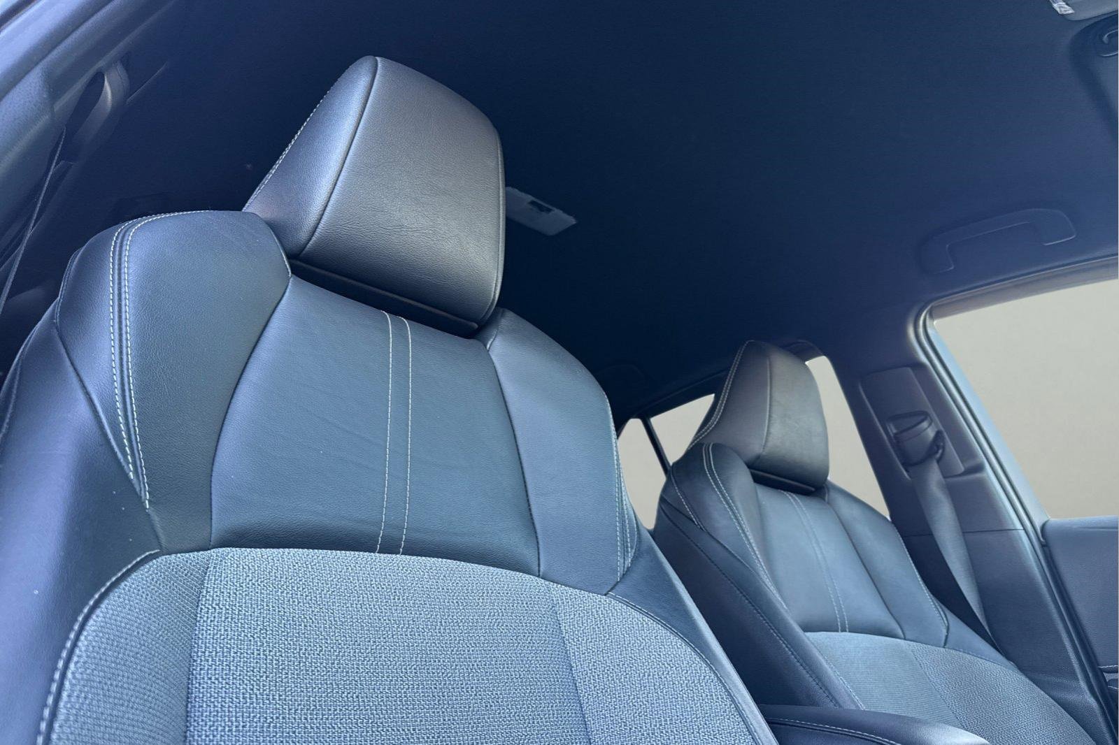 Used 2020 Toyota Corolla XSE image 21