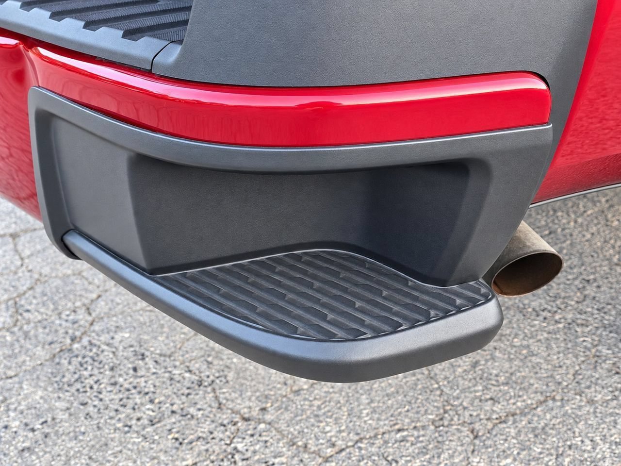 Certified 2018 Chevrolet Colorado LT RWD image 9
