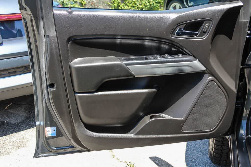 Used 2017 Chevrolet Colorado LT w/ LT Convenience Package RWD image 20