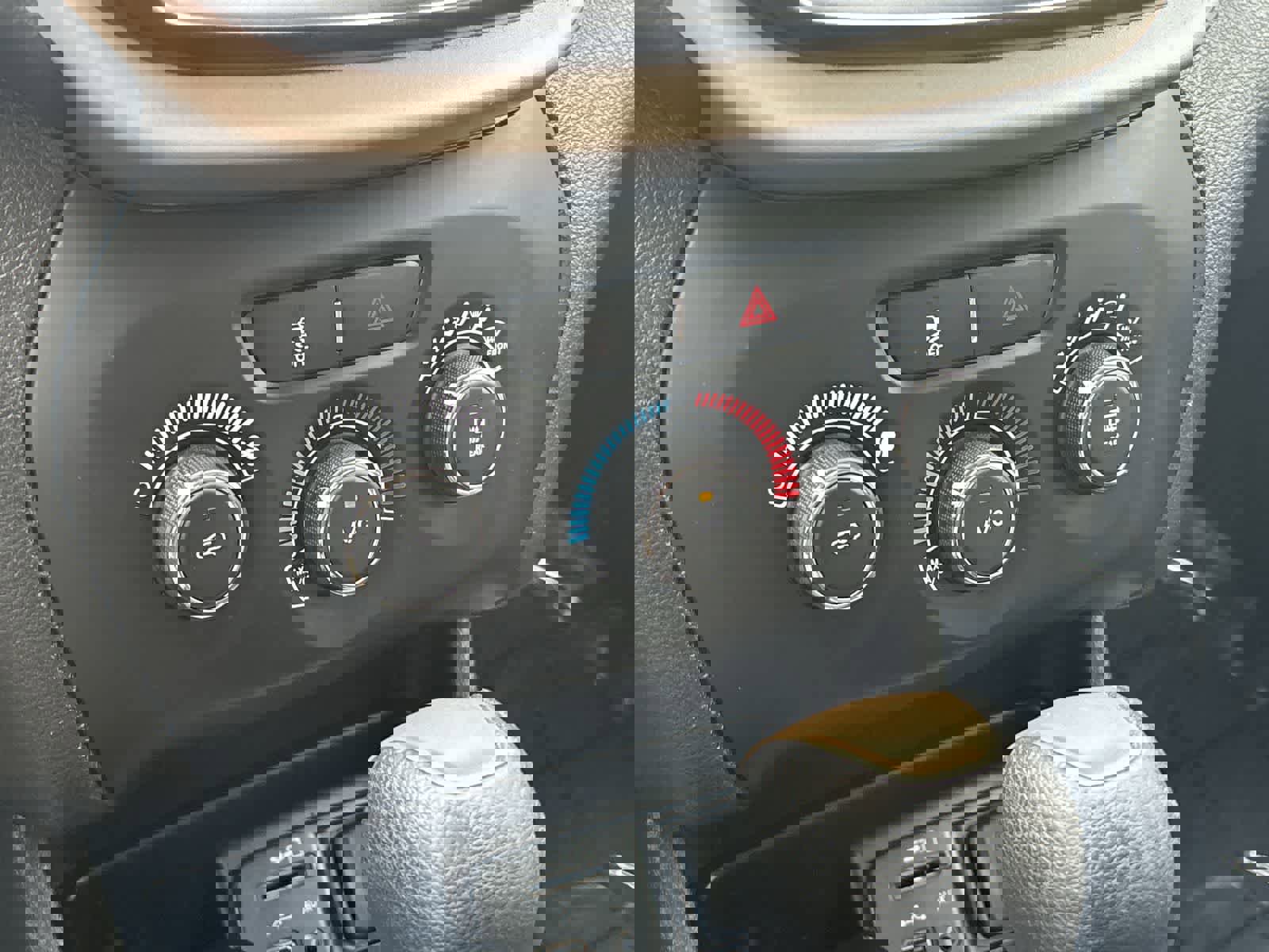 Certified 2018 Jeep Cherokee Latitude image 22