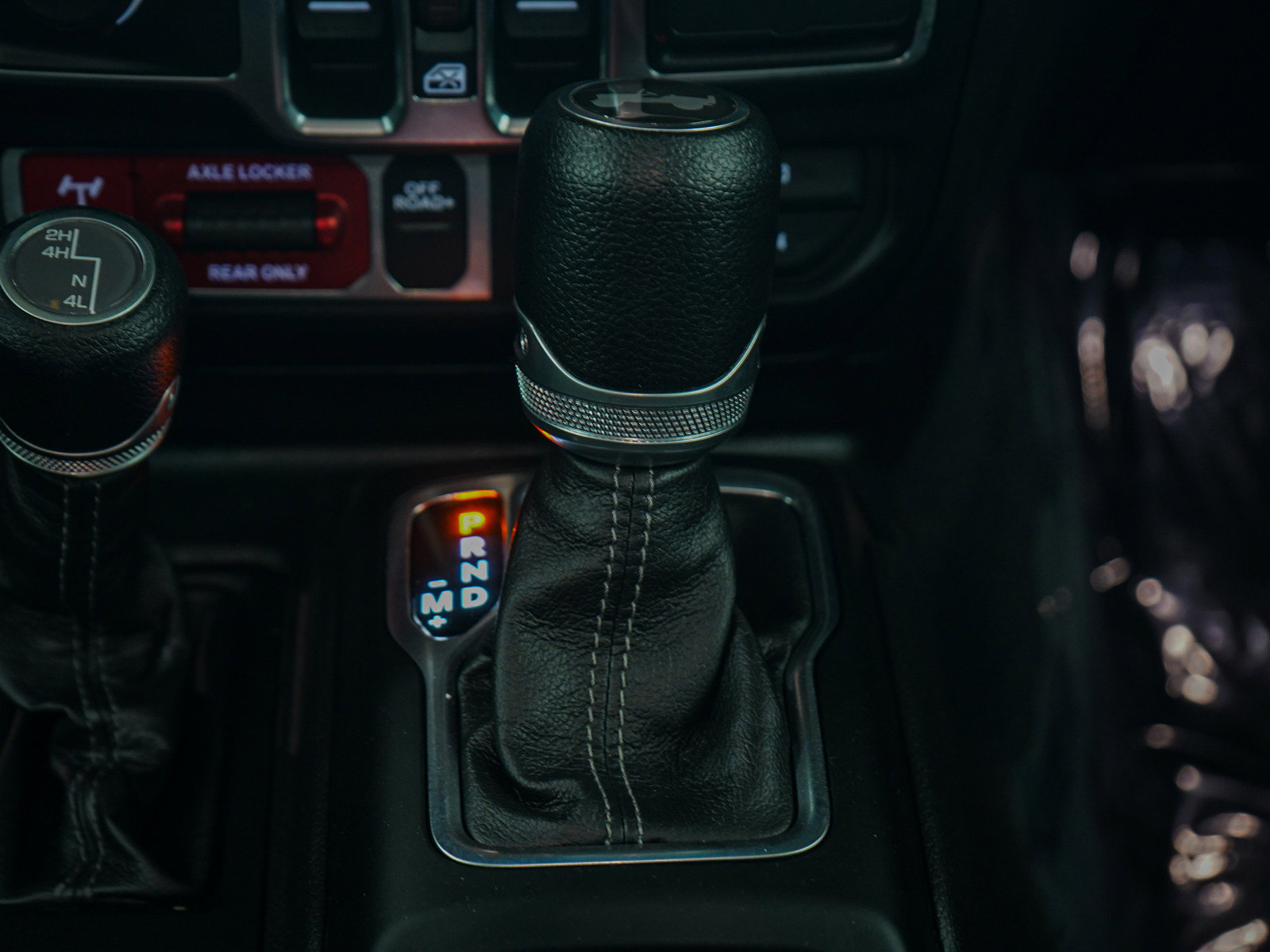 Used 2024 Jeep Wrangler Willys AWD/4WD image 20