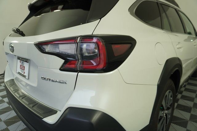 Certified 2025 Subaru Outback Premium w/ Popular Package #1A image 13