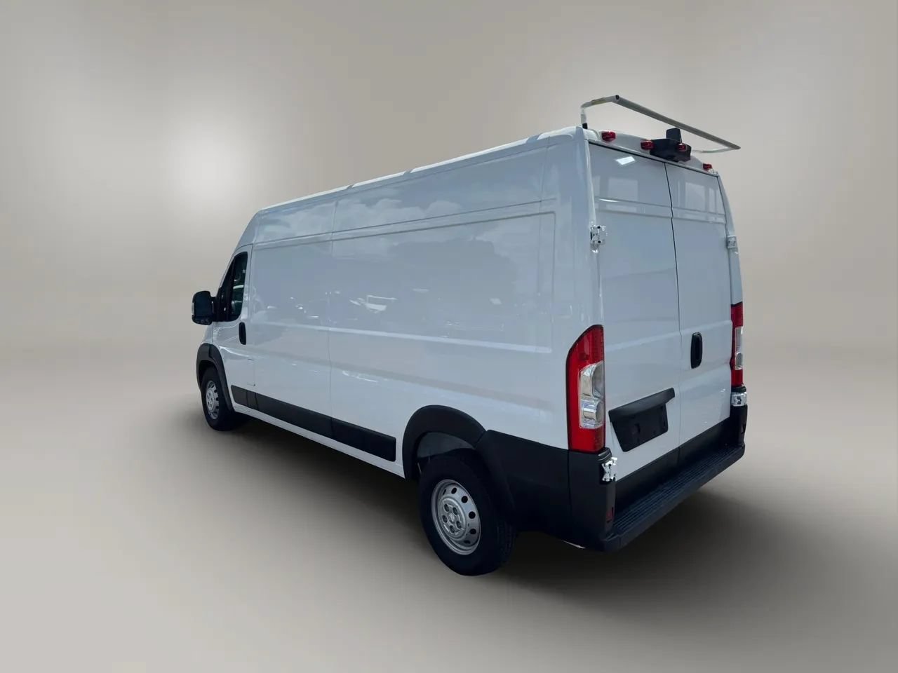 Used 2023 RAM ProMaster 2500 FWD image 9