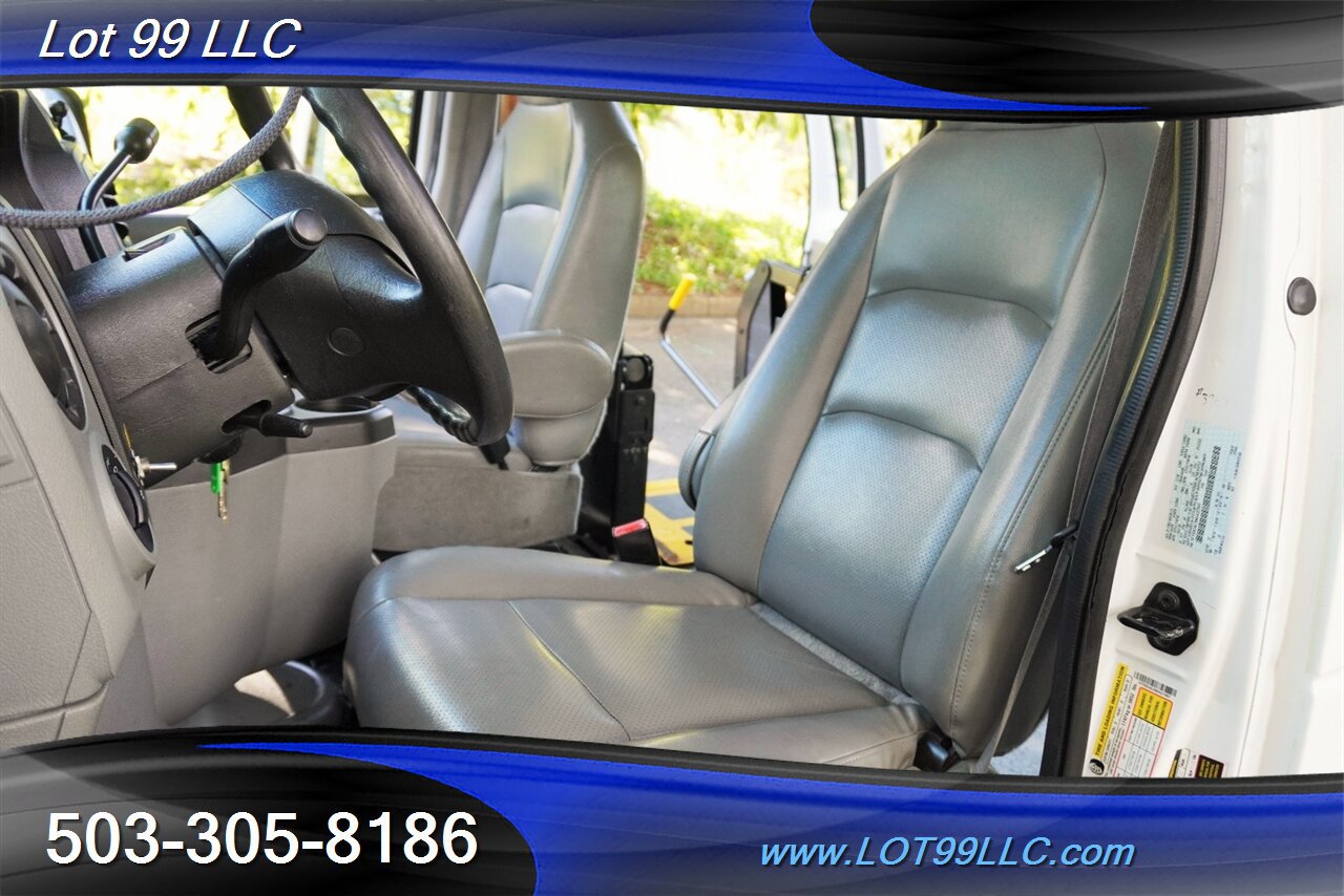 Used 2009 Ford E-350 and Econoline 350 Extended Super Duty image 2