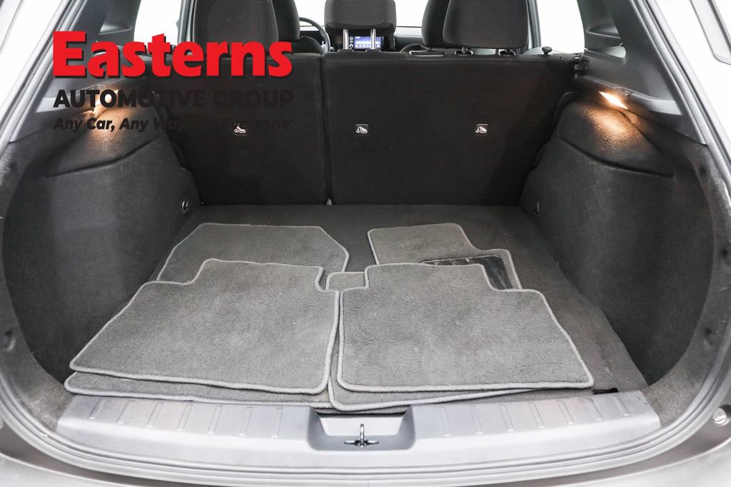 Used 2025 Nissan Kicks S image 9