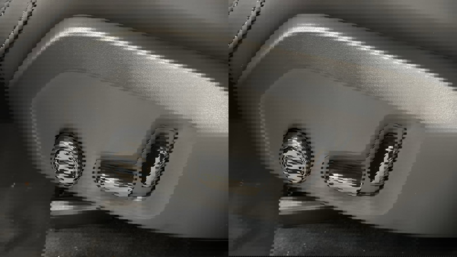 New 2026 Volvo XC90 B6 Plus w/ Protection Package Premier image 24