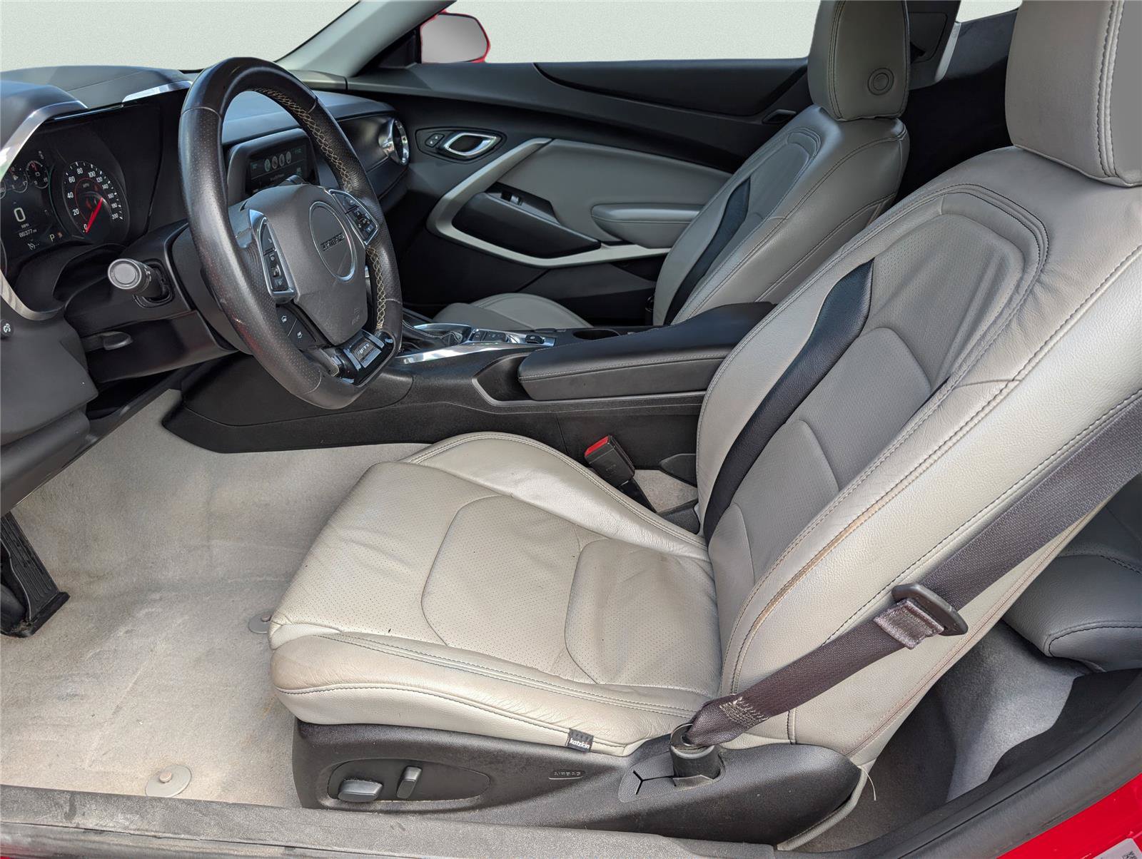 Used 2017 Chevrolet Camaro SS RWD image 12
