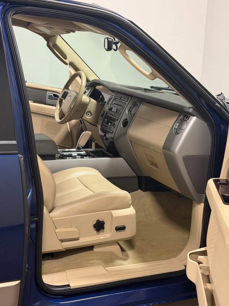 Used 2012 Ford Expedition XLT AWD/4WD image 12
