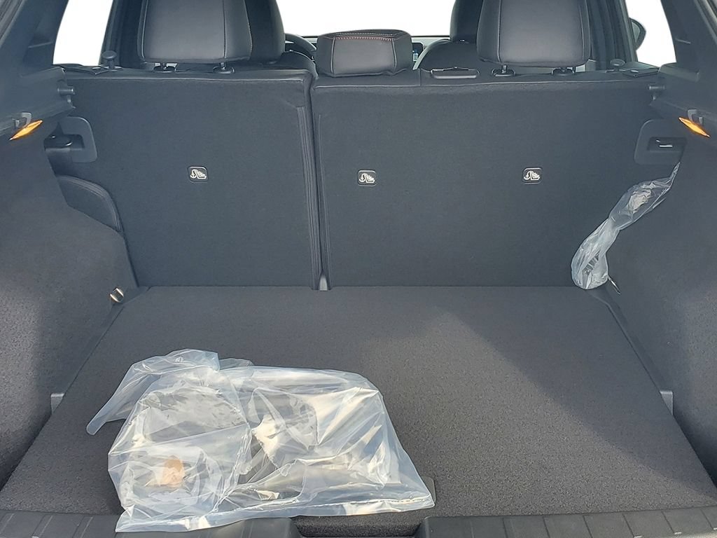 Used 2026 Nissan Kicks SR FWD image 25