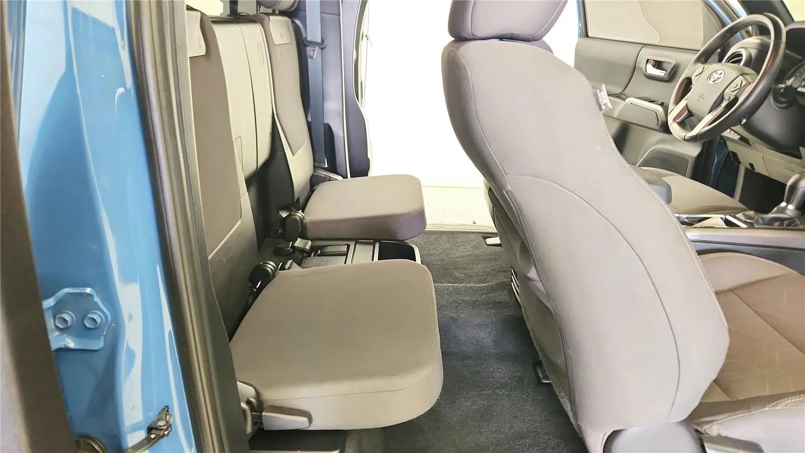 Used 2019 Toyota Tacoma TRD Sport image 37