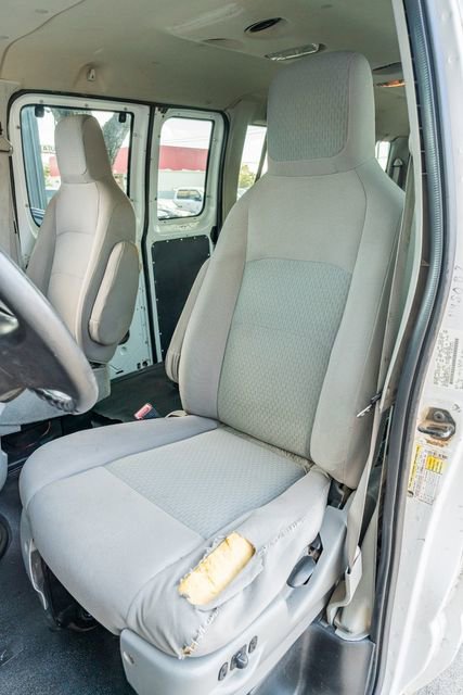 Used 2014 Ford E-350 and Econoline 350 XLT image 19