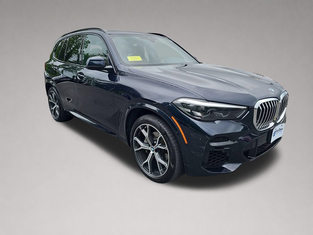 Certified 2022 BMW X5 xDrive40i w/ M Sport Package AWD/4WD image 1