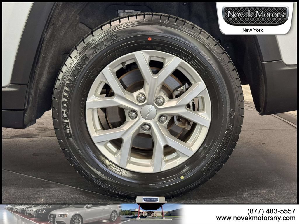 Used 2023 Jeep Grand Cherokee L Limited w/ Luxury Tech Group II AWD/4WD image 9