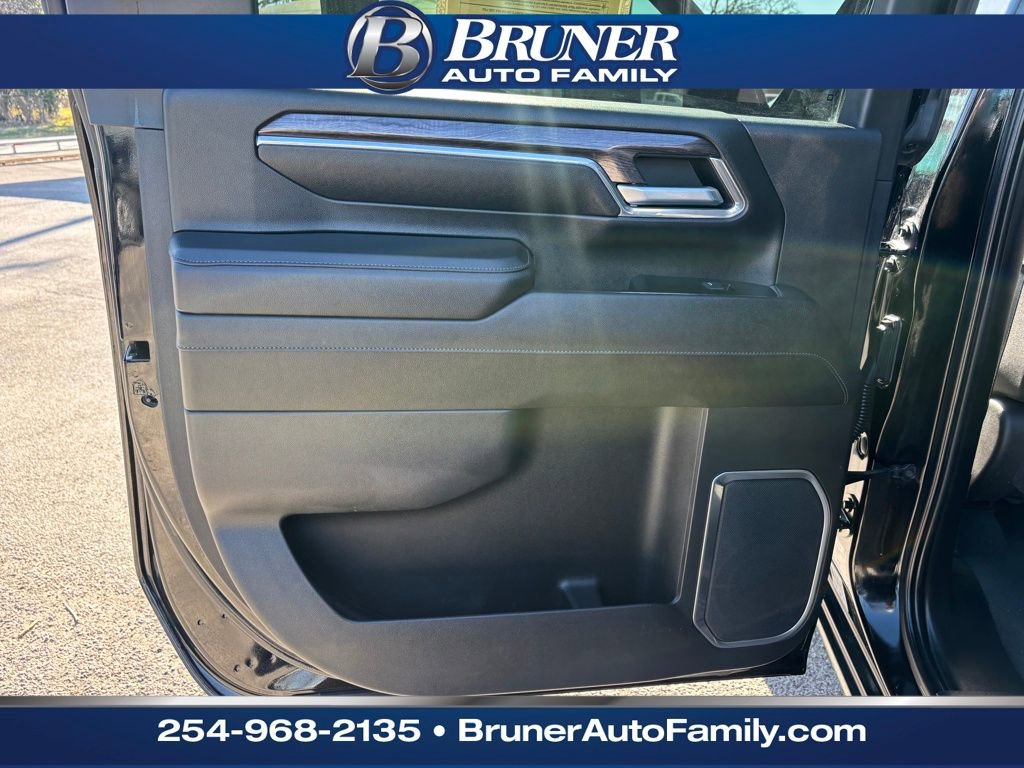 Used 2024 Chevrolet Silverado 3500 LTZ w/ LTZ Convenience Package image 13