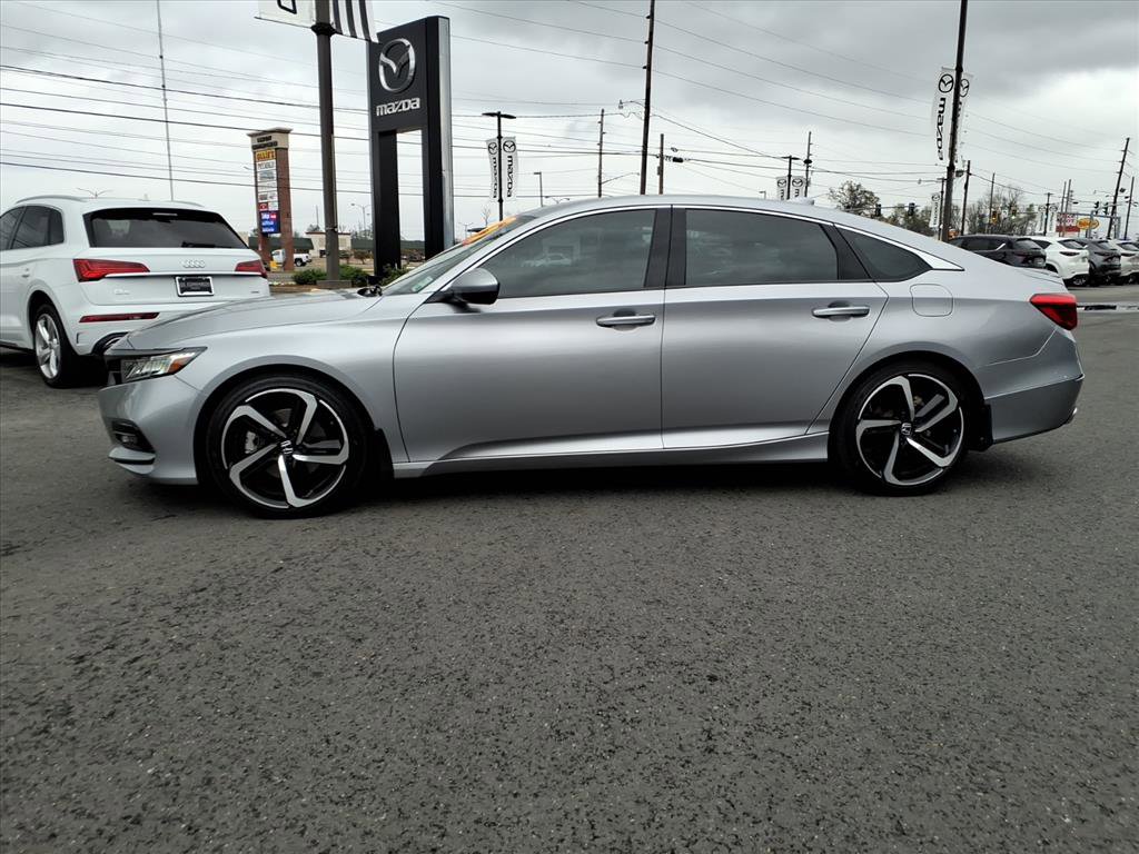 Used 2019 Honda Accord Sport image 2