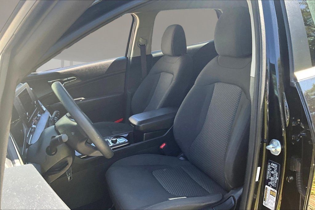 Used 2024 Kia Sportage LX FWD image 20